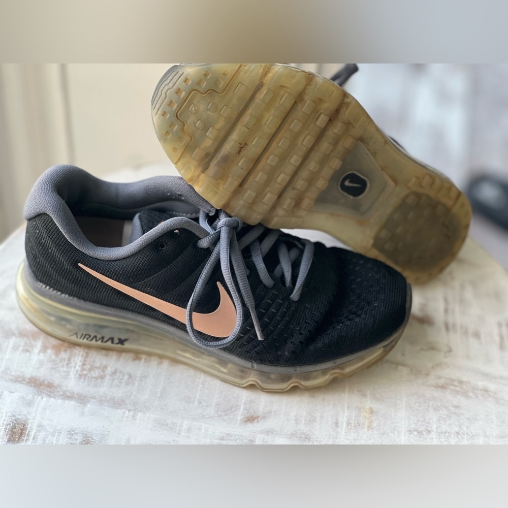 Nike Air Max Black Pink size 6.5 Women’s Sneakers